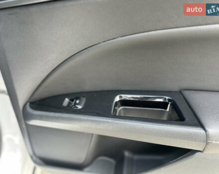 Белый Форд Фьюжн, объемом двигателя 2 л и пробегом 125 тыс. км за 9999 $, фото 30 на Automoto.ua