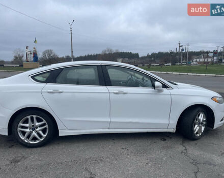 Белый Форд Фьюжн, объемом двигателя 1.6 л и пробегом 290 тыс. км за 8500 $, фото 7 на Automoto.ua