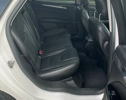 Белый Форд Фьюжн, объемом двигателя 2 л и пробегом 214 тыс. км за 10400 $, фото 6 на Automoto.ua