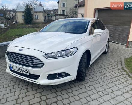 Белый Форд Фьюжн, объемом двигателя 2 л и пробегом 305 тыс. км за 10350 $, фото 1 на Automoto.ua