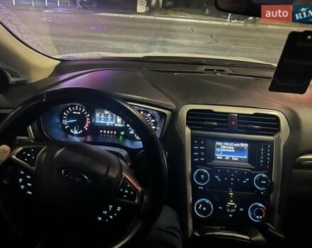 Форд Фьюжн 2013 в Киеве на Automoto.ua Белый Форд Фьюжн, объемом двигателя 2.49 л и пробегом 247 тыс. км за 9100 $, фото 14 на Automoto.ua