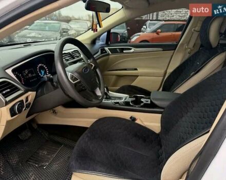 Білий Форд Фьюжен, об'ємом двигуна 2.5 л та пробігом 284 тис. км за 9600 $, фото 2 на Automoto.ua