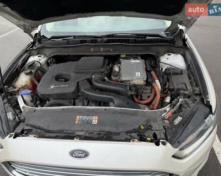 Белый Форд Фьюжн, объемом двигателя 2 л и пробегом 177 тыс. км за 11500 $, фото 12 на Automoto.ua