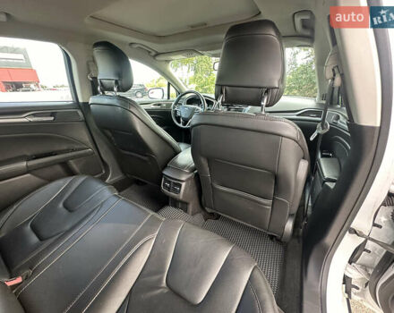 Белый Форд Фьюжн, объемом двигателя 2 л и пробегом 125 тыс. км за 9999 $, фото 32 на Automoto.ua