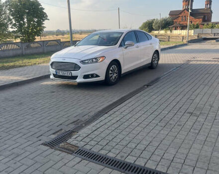 Білий Форд Фьюжен, об'ємом двигуна 2.5 л та пробігом 199 тис. км за 9000 $, фото 4 на Automoto.ua