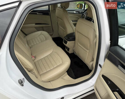 Белый Форд Фьюжн, объемом двигателя 2 л и пробегом 177 тыс. км за 11500 $, фото 16 на Automoto.ua