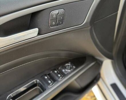 Білий Форд Фьюжен, об'ємом двигуна 2 л та пробігом 157 тис. км за 10999 $, фото 11 на Automoto.ua