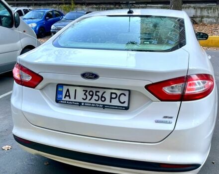 Белый Форд Фьюжн, объемом двигателя 1.6 л и пробегом 240 тыс. км за 6800 $, фото 3 на Automoto.ua