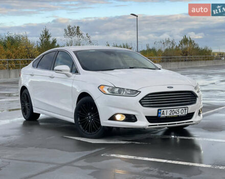 Белый Форд Фьюжн, объемом двигателя 2 л и пробегом 170 тыс. км за 10950 $, фото 1 на Automoto.ua