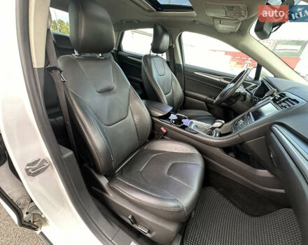 Белый Форд Фьюжн, объемом двигателя 2 л и пробегом 125 тыс. км за 9999 $, фото 40 на Automoto.ua