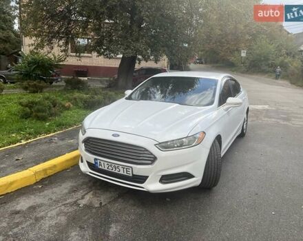 Форд Фьюжн 2013 в Киеве на Automoto.ua Белый Форд Фьюжн, объемом двигателя 2.49 л и пробегом 247 тыс. км за 9100 $, фото 1 на Automoto.ua