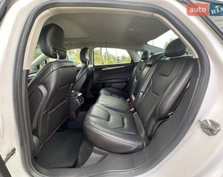 Белый Форд Фьюжн, объемом двигателя 2 л и пробегом 125 тыс. км за 9999 $, фото 26 на Automoto.ua