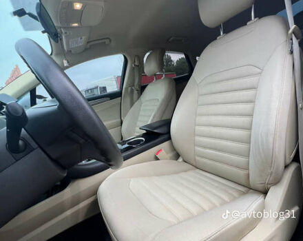 Белый Форд Фьюжн, объемом двигателя 2.5 л и пробегом 246 тыс. км за 7700 $, фото 6 на Automoto.ua