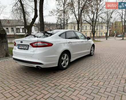 Білий Форд Фьюжен, об'ємом двигуна 2 л та пробігом 210 тис. км за 10699 $, фото 8 на Automoto.ua