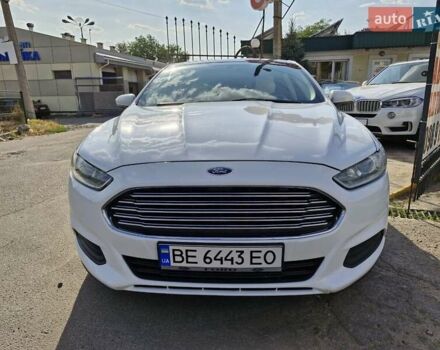 Форд Фьюжн 2013 в Николаеве на Automoto.ua Белый Форд Фьюжн, объемом двигателя 2.49 л и пробегом 181 тыс. км за 9999 $, фото 1 на Automoto.ua