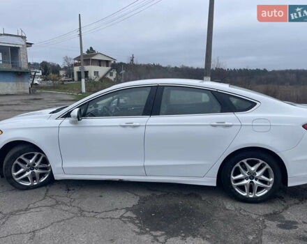 Белый Форд Фьюжн, объемом двигателя 1.6 л и пробегом 290 тыс. км за 8500 $, фото 4 на Automoto.ua