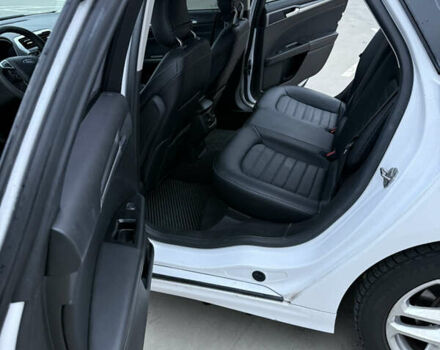 Білий Форд Фьюжен, об'ємом двигуна 2.5 л та пробігом 184 тис. км за 10500 $, фото 10 на Automoto.ua