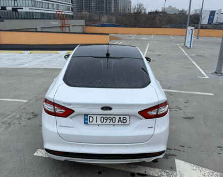 Білий Форд Фьюжен, об'ємом двигуна 2.5 л та пробігом 184 тис. км за 10500 $, фото 5 на Automoto.ua