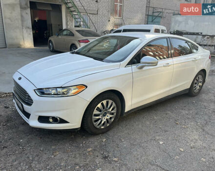 Білий Форд Фьюжен, об'ємом двигуна 2.5 л та пробігом 199 тис. км за 9000 $, фото 5 на Automoto.ua