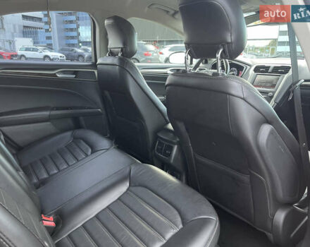 Белый Форд Фьюжн, объемом двигателя 2 л и пробегом 170 тыс. км за 10950 $, фото 4 на Automoto.ua