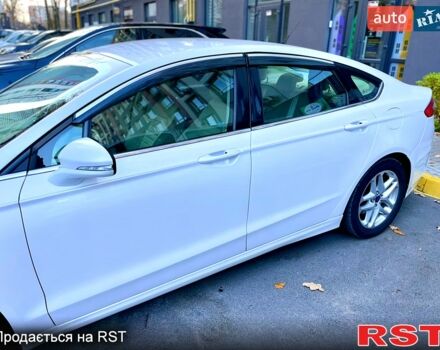 Белый Форд Фьюжн, объемом двигателя 1.6 л и пробегом 240 тыс. км за 6800 $, фото 6 на Automoto.ua