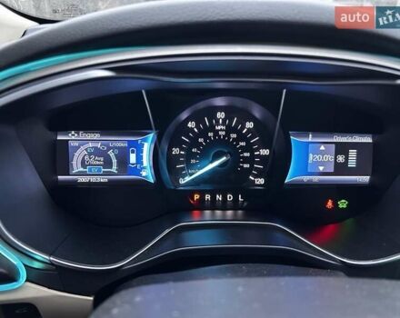 Белый Форд Фьюжн, объемом двигателя 2 л и пробегом 199 тыс. км за 13000 $, фото 9 на Automoto.ua