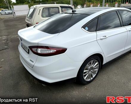 Белый Форд Фьюжн, объемом двигателя 2.5 л и пробегом 260 тыс. км за 8700 $, фото 3 на Automoto.ua