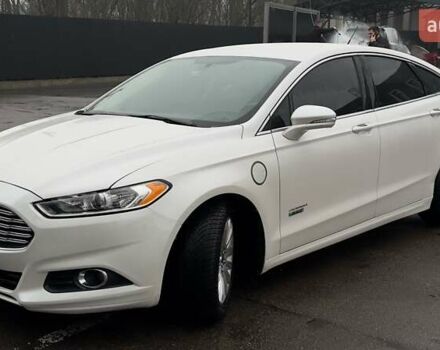 Белый Форд Фьюжн, объемом двигателя 2 л и пробегом 220 тыс. км за 11700 $, фото 1 на Automoto.ua