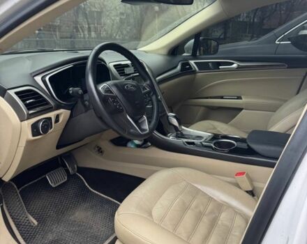 Белый Форд Фьюжн, объемом двигателя 2 л и пробегом 200 тыс. км за 10500 $, фото 2 на Automoto.ua