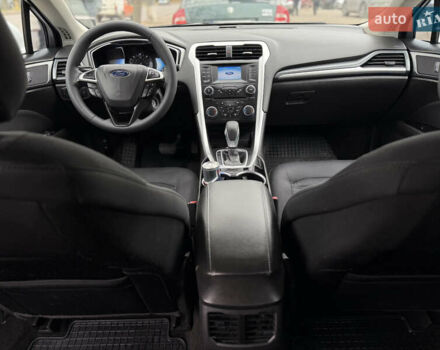 Білий Форд Фьюжен, об'ємом двигуна 2 л та пробігом 210 тис. км за 10699 $, фото 14 на Automoto.ua