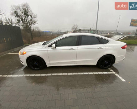 Білий Форд Фьюжен, об'ємом двигуна 2 л та пробігом 320 тис. км за 7800 $, фото 1 на Automoto.ua