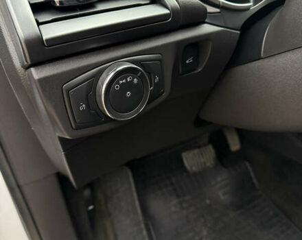 Белый Форд Фьюжн, объемом двигателя 2 л и пробегом 210 тыс. км за 10699 $, фото 9 на Automoto.ua