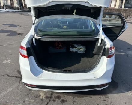 Белый Форд Фьюжн, объемом двигателя 2.5 л и пробегом 101 тыс. км за 10000 $, фото 18 на Automoto.ua