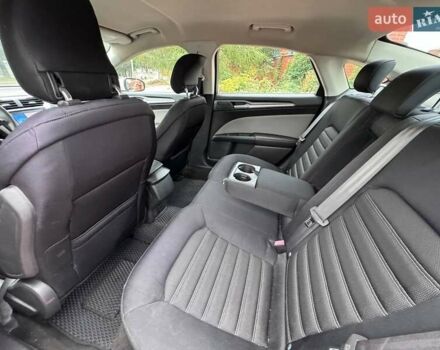 Белый Форд Фьюжн, объемом двигателя 2.5 л и пробегом 201 тыс. км за 7500 $, фото 11 на Automoto.ua