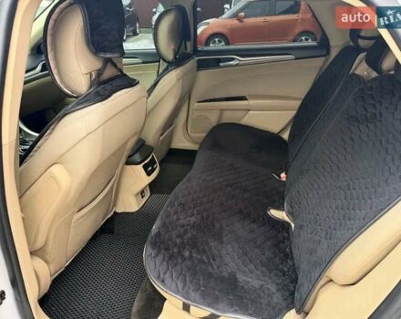 Білий Форд Фьюжен, об'ємом двигуна 2.5 л та пробігом 284 тис. км за 9600 $, фото 4 на Automoto.ua