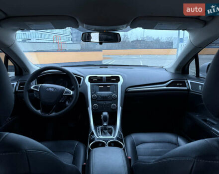 Білий Форд Фьюжен, об'ємом двигуна 2.5 л та пробігом 184 тис. км за 10500 $, фото 11 на Automoto.ua