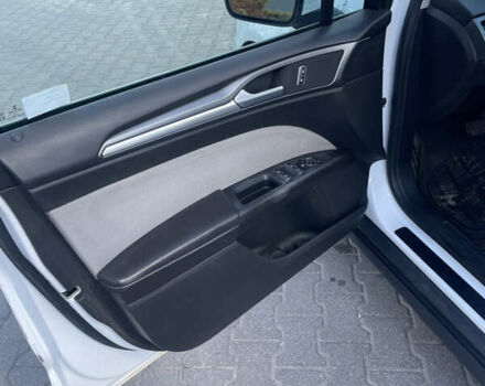 Белый Форд Фьюжн, объемом двигателя 2.49 л и пробегом 230 тыс. км за 7700 $, фото 24 на Automoto.ua