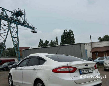 Белый Форд Фьюжн, объемом двигателя 2.5 л и пробегом 246 тыс. км за 7700 $, фото 3 на Automoto.ua