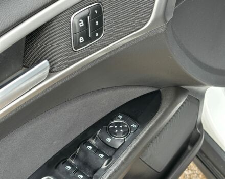 Форд Фьюжн 2013 в Кривом Роге на Automoto.ua Белый Форд Фьюжн, объемом двигателя 2.5 л и пробегом 177 тыс. км за 8900 $, фото 12 на Automoto.ua