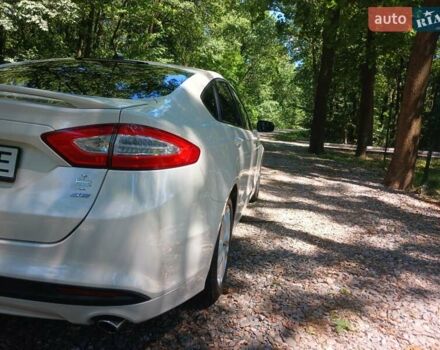 Білий Форд Фьюжен, об'ємом двигуна 2.5 л та пробігом 157 тис. км за 10400 $, фото 6 на Automoto.ua