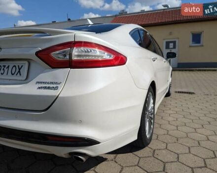 Белый Форд Фьюжн, объемом двигателя 2 л и пробегом 172 тыс. км за 10500 $, фото 6 на Automoto.ua