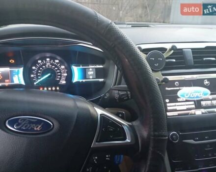 Білий Форд Фьюжен, об'ємом двигуна 2 л та пробігом 163 тис. км за 10700 $, фото 6 на Automoto.ua