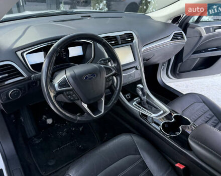 Білий Форд Фьюжен, об'ємом двигуна 2 л та пробігом 179 тис. км за 9500 $, фото 14 на Automoto.ua