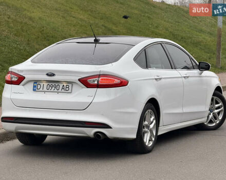 Білий Форд Фьюжен, об'ємом двигуна 2.5 л та пробігом 173 тис. км за 8300 $, фото 4 на Automoto.ua