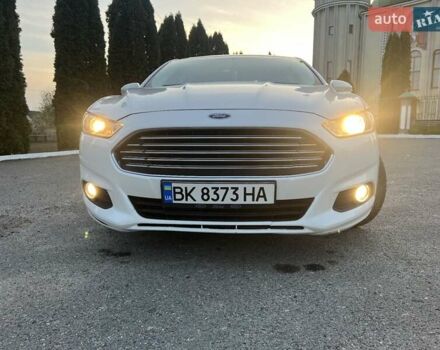 Білий Форд Фьюжен, об'ємом двигуна 2.5 л та пробігом 224 тис. км за 9200 $, фото 2 на Automoto.ua