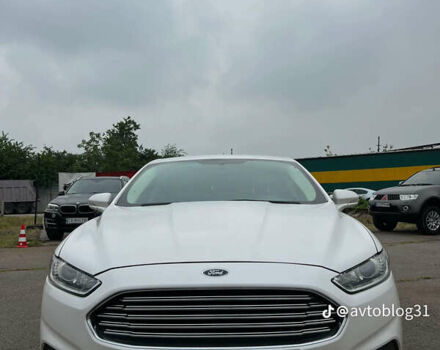 Белый Форд Фьюжн, объемом двигателя 2.5 л и пробегом 246 тыс. км за 7700 $, фото 4 на Automoto.ua