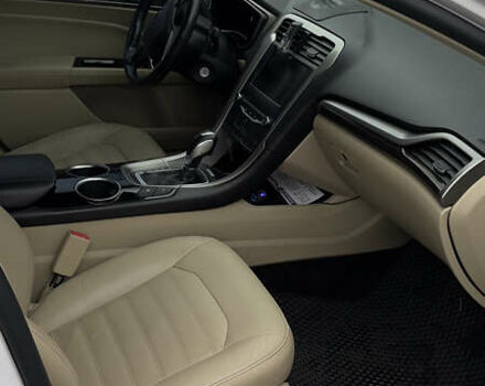 Белый Форд Фьюжн, объемом двигателя 2 л и пробегом 220 тыс. км за 11700 $, фото 13 на Automoto.ua