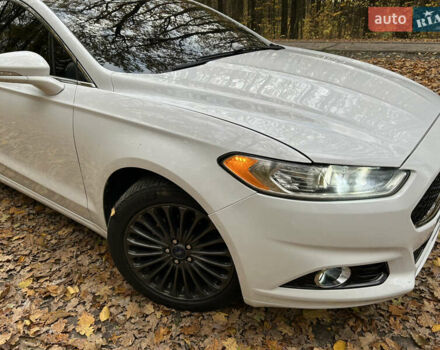 Белый Форд Фьюжн, объемом двигателя 2 л и пробегом 198 тыс. км за 9600 $, фото 3 на Automoto.ua