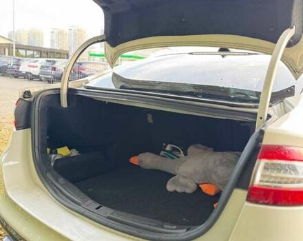 Білий Форд Фьюжен, об'ємом двигуна 2 л та пробігом 157 тис. км за 10999 $, фото 2 на Automoto.ua