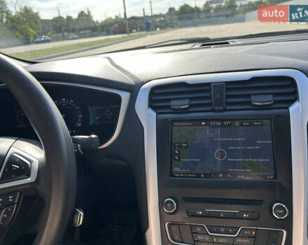 Білий Форд Фьюжен, об'ємом двигуна 2.49 л та пробігом 215 тис. км за 9850 $, фото 20 на Automoto.ua